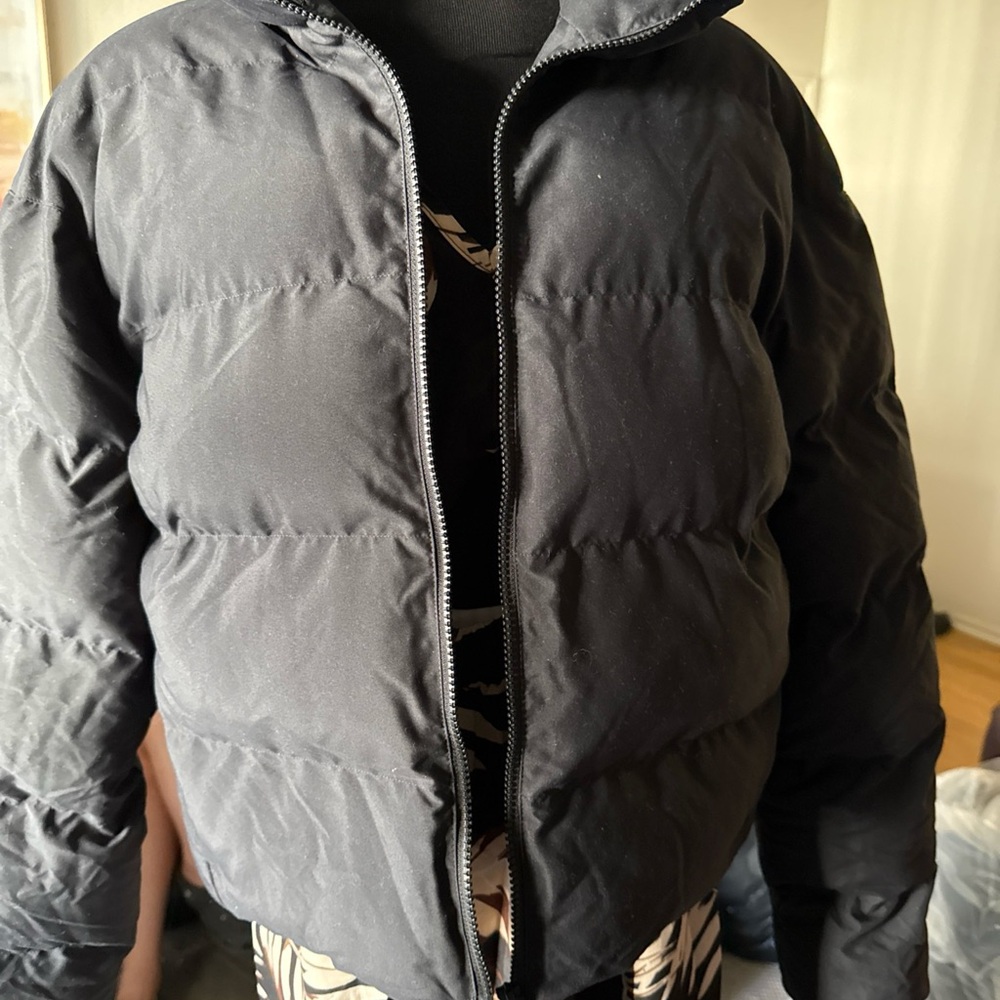 Gymshark Black Puffer Jacket